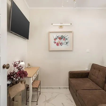 Elvira Apartment *